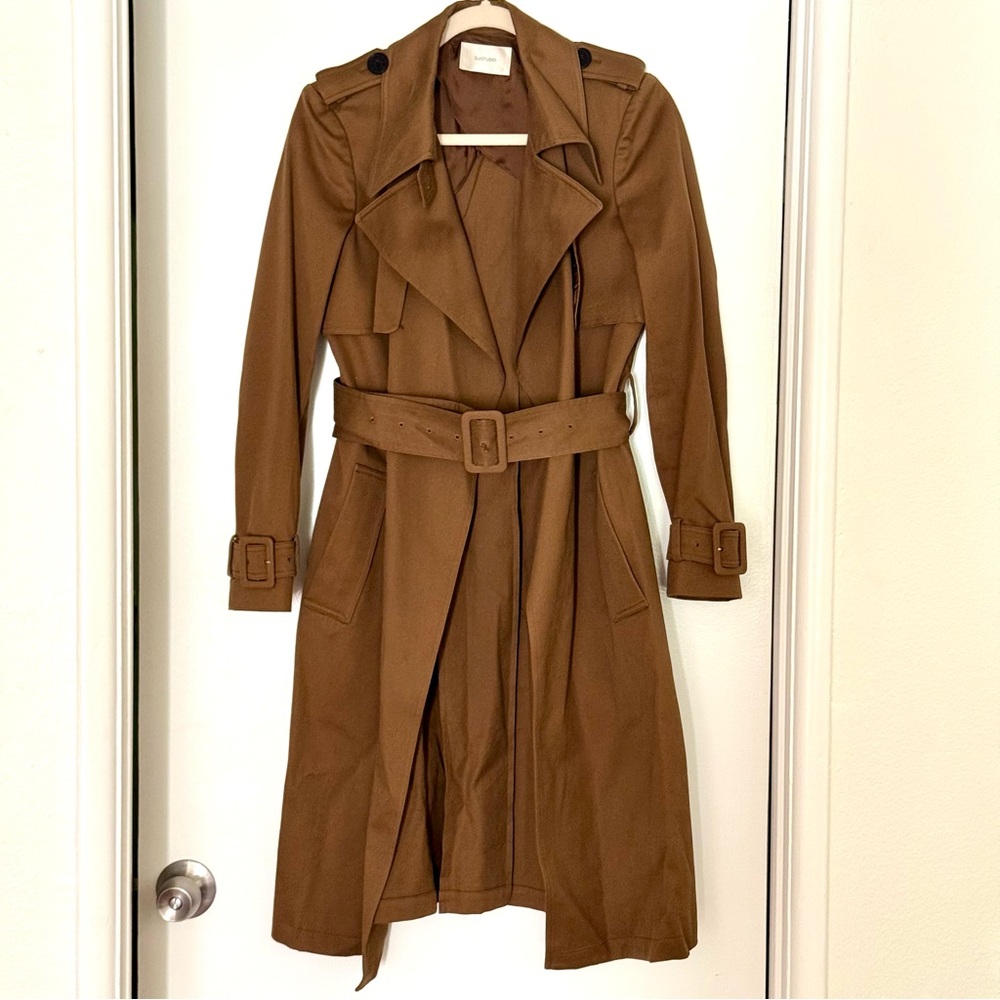 SUISTUDIO “Dwight Fit” trench coat, size 34R (US 2 / UK 8 / IT 40 / FR 36).